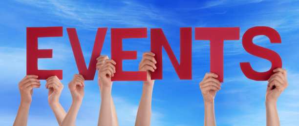 人们在天空中举行活动图片下载