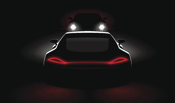 汽车在黑暗中与前灯和尾灯相撞图片下载