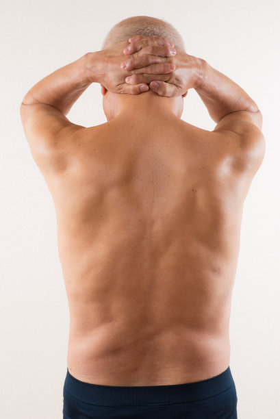 健康的老人后面图片下载