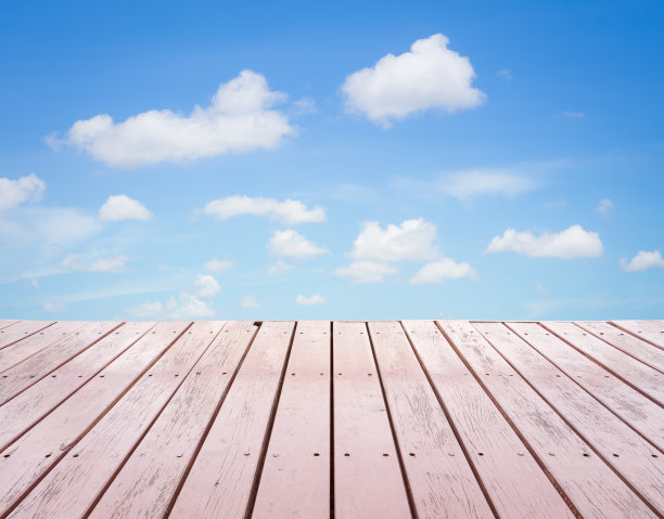 木头和天空图片下载