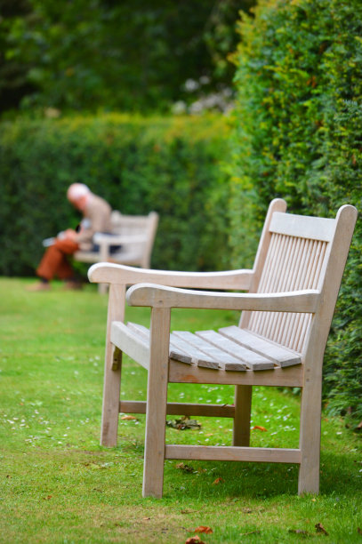 年老的人，因他年老的记忆而强壮图片下载