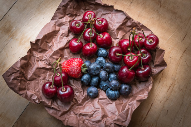 新鲜的夏季水果图片下载