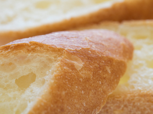 一片美味的法国面包图片下载