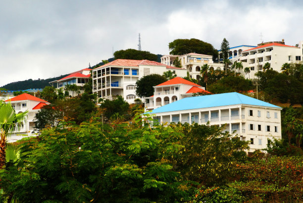 加勒比色彩缤纷的屋顶图片下载