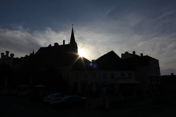 四比古城剪影图片下载