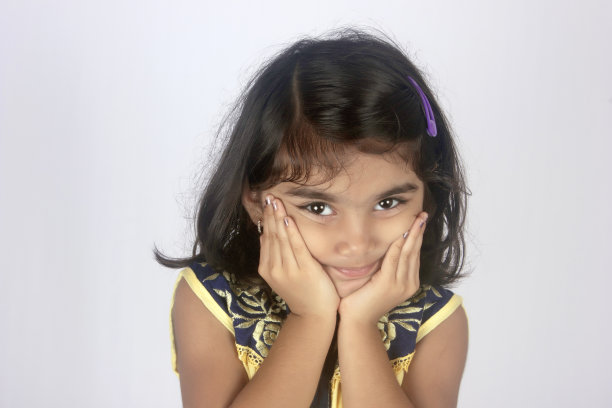 小公主的女孩图片下载