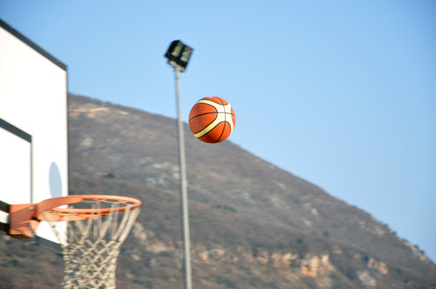 打篮球图片下载