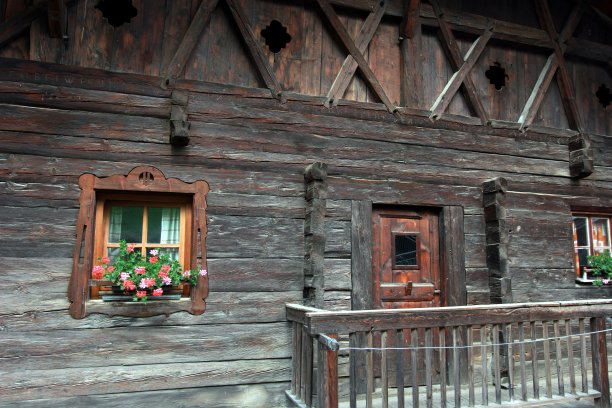 木屋外窗宏图片下载