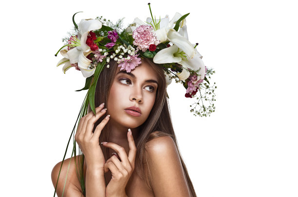 戴着花环的漂亮女人。空间的文本。图片下载