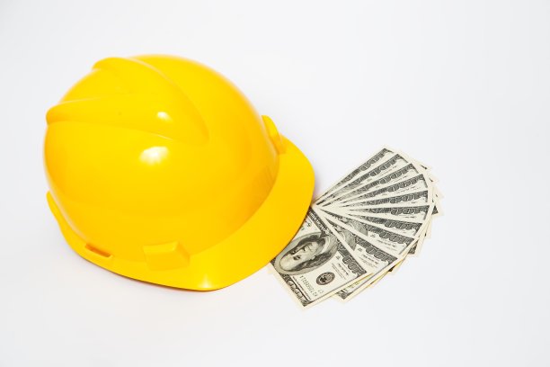 头盔和美元，白色背景的行业薪水图片下载