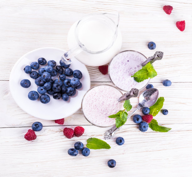 与蓝莓奶昔图片下载