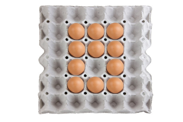把鸡蛋分成纸盒里的6号。图片下载