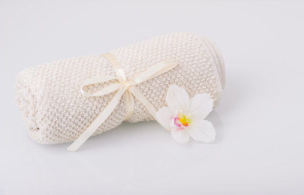 毛巾和香薰蜡烛图片下载