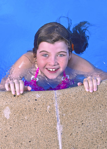 年轻女孩的肖像图片下载