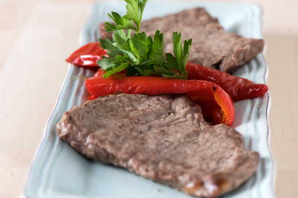 牛排红辣香辣可口图片下载