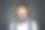 特写的英俊男孩与惊讶的表情，而站图片下载
