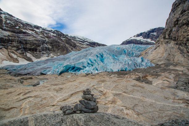 挪威的尼加斯布林冰川图片下载