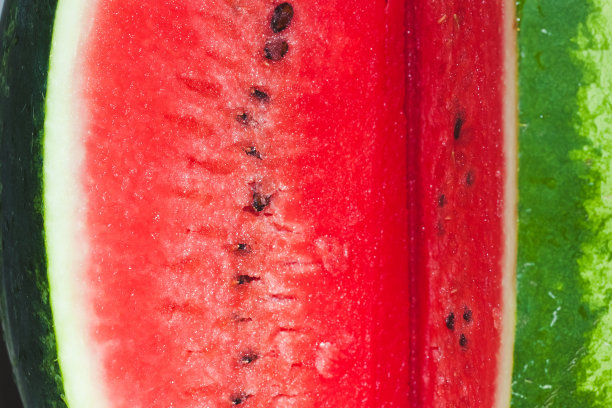 鲜红西瓜的特写图片下载