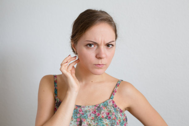 年轻女子表达消极图片下载