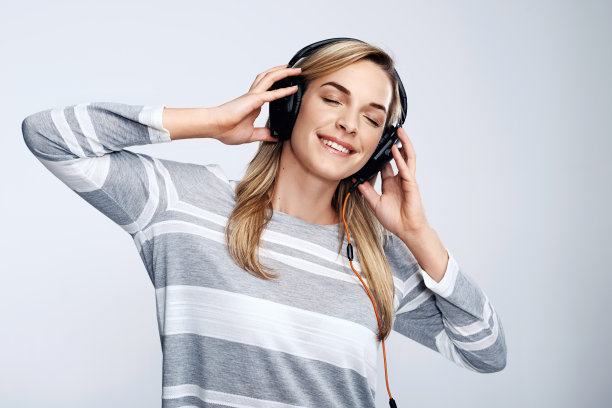 音乐爱女人图片下载