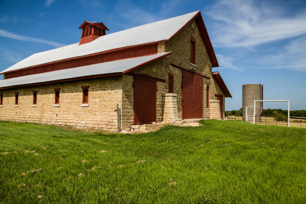 马戏团的谷仓图片下载