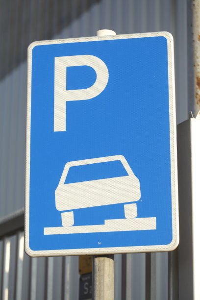 在人行道上停车图片下载