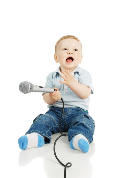 孩子和麦克风图片下载