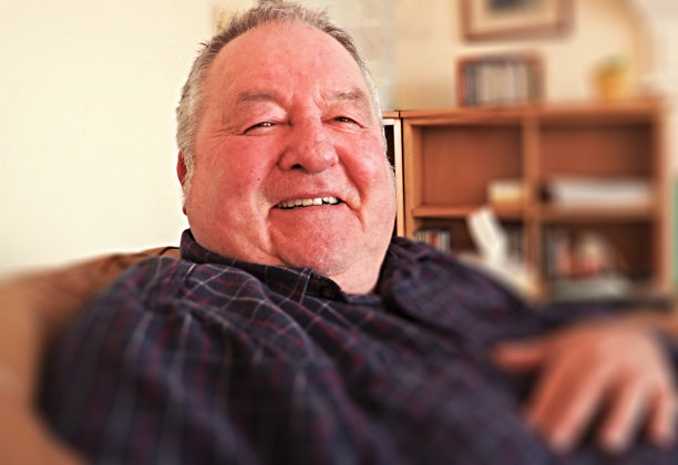 年长肖像-白人男性图片下载