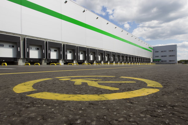 灰色配送仓库建筑图片下载