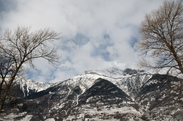查瓦拉德图片下载