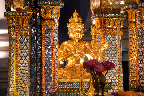 四面佛，泰国曼谷的著名地标图片下载