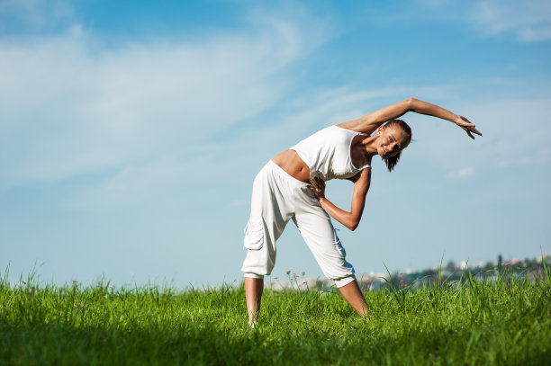 从事健身的妇女图片下载