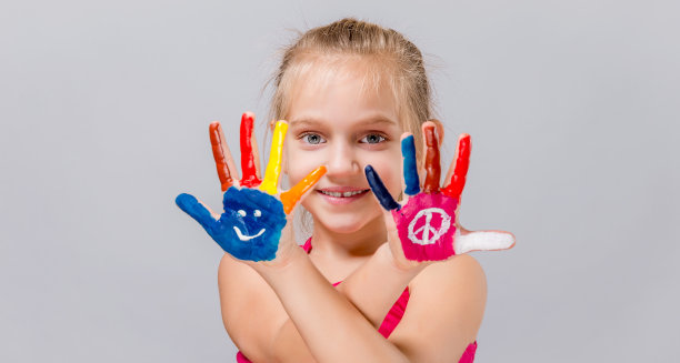 彩色画的手图片下载