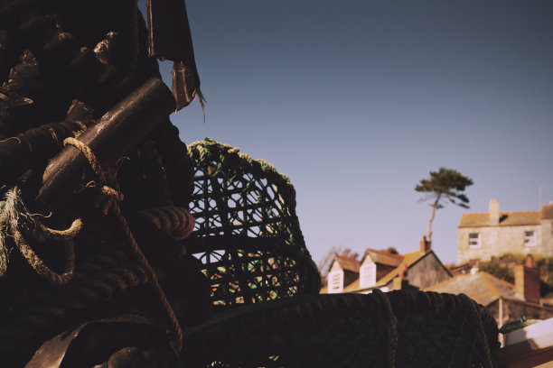 港口里的龙虾陷阱，艾萨克港复古过滤器。图片下载