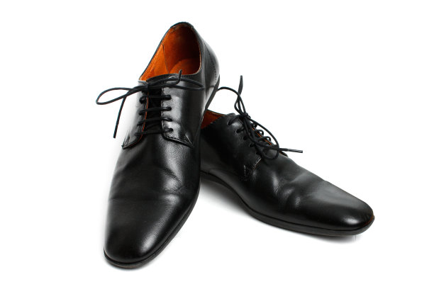 黑皮鞋图片下载