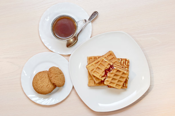 加果酱和咖啡的威化饼图片下载