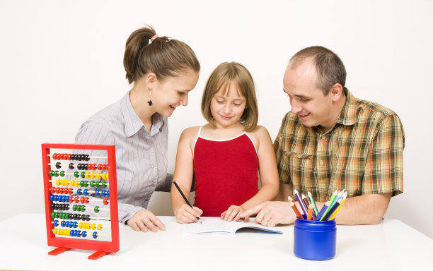 幸福的家庭学习图片下载