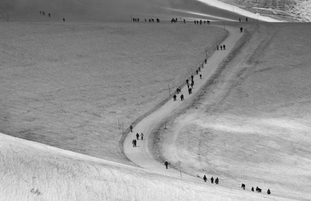 冰川上的人民高速公路图片下载