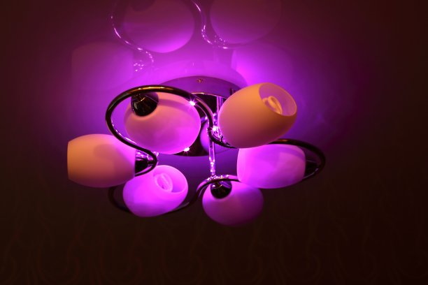 天花板上的灯图片下载