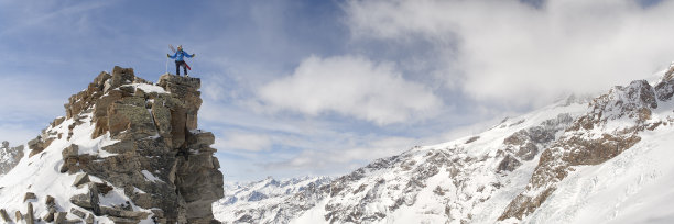 高处的孤独图片下载