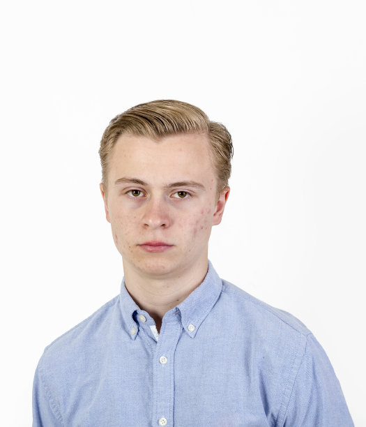 悲伤的十几岁的男孩图片下载