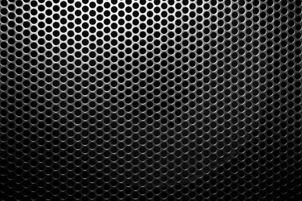 黑色背景上的金属网图片下载