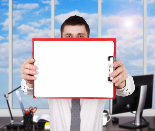 商人拿着空白的剪贴板图片下载