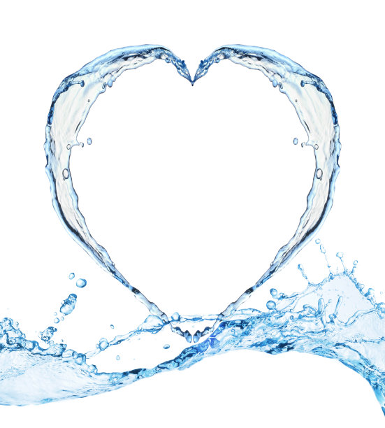 心脏从水溅孤立在白色背景图片下载