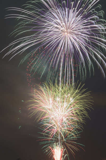 日本横滨的夏季烟花节图片下载