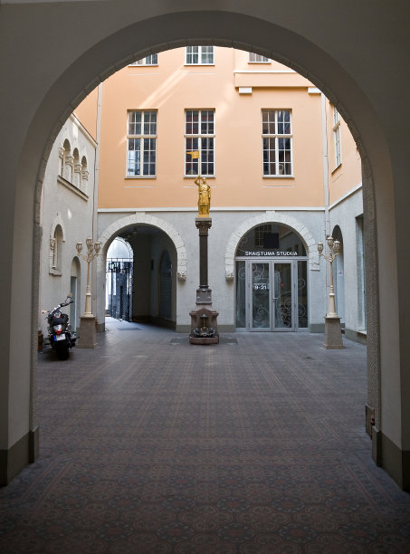 拱在里加的图片下载