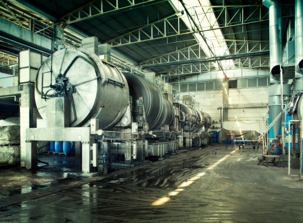 废弃工厂的内部图片下载