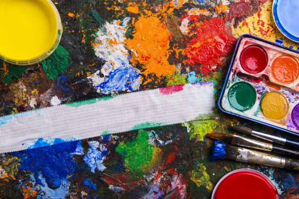 水彩颜料和画笔图片下载