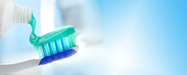 牙刷和牙膏管。图片下载