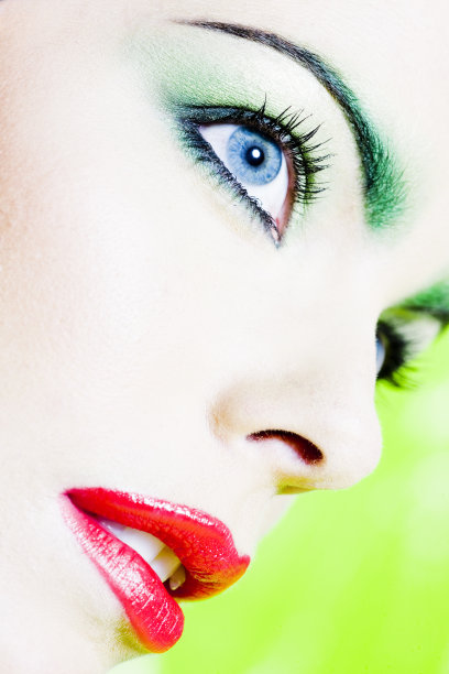 色彩斑斓的美女肖像图片下载